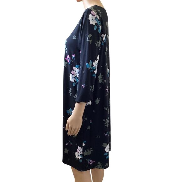 J.Jill Wearever Collection Floral Swing 3/4 Sleeve Pleat-Back dress. - Picture 3 of 6
